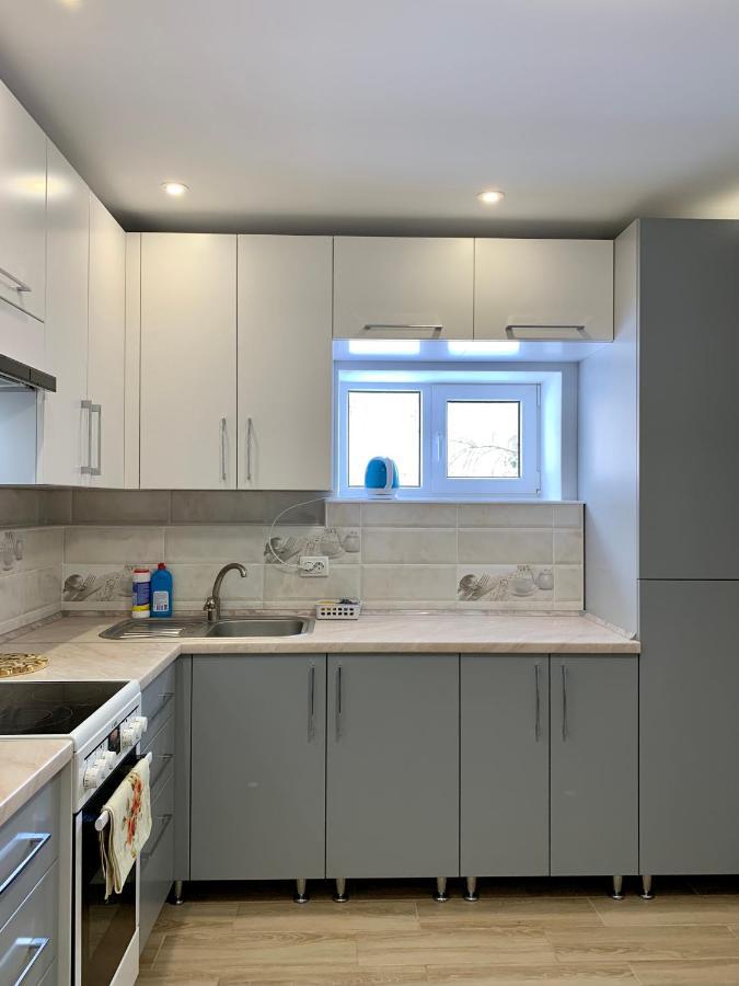 Underhills House Apartamento Yaremche Exterior foto