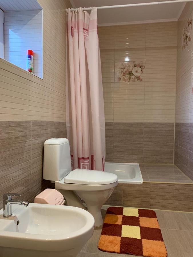 Underhills House Apartamento Yaremche Exterior foto